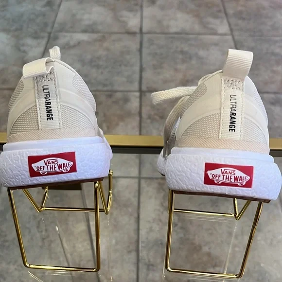 Vans Lightweight Cream Sneakers EUC - Picture 3 of 7